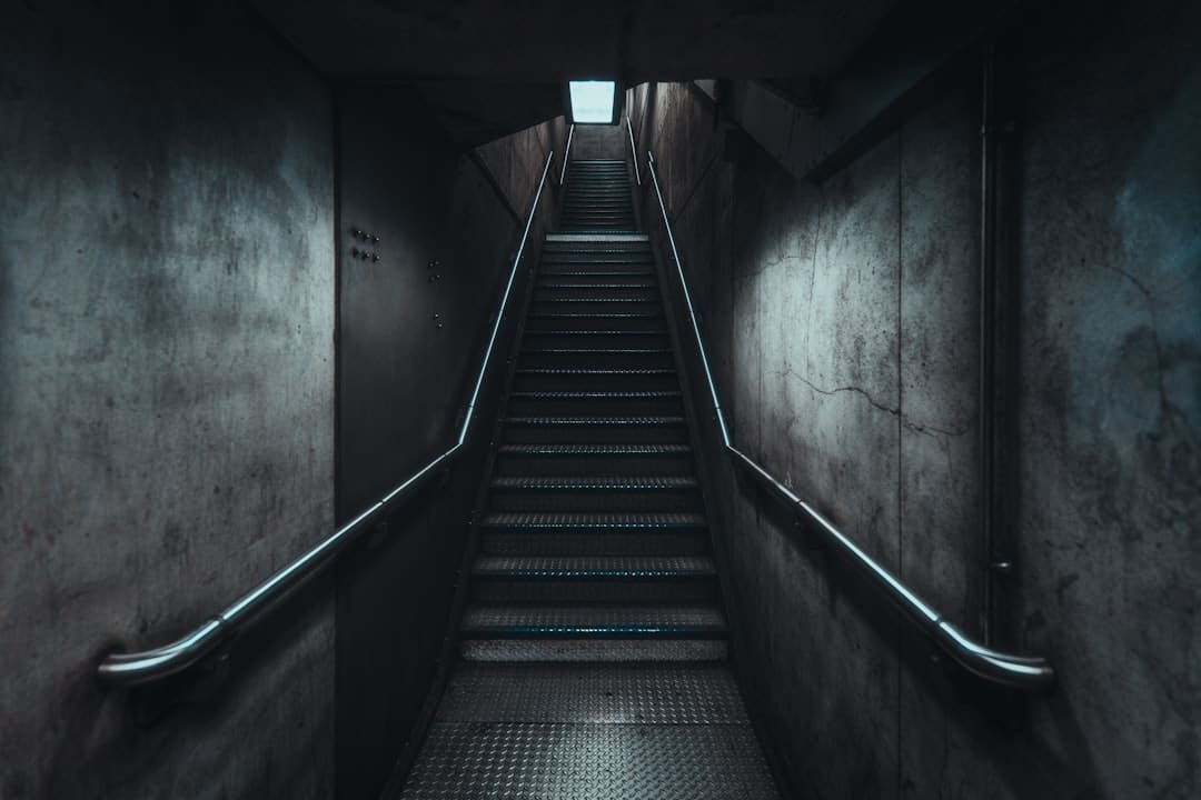 杨洋无什物打戏 敬业精神获赞